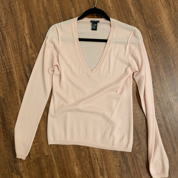 Theory pale pink cashmere sweater size M - Picture 3 of 3